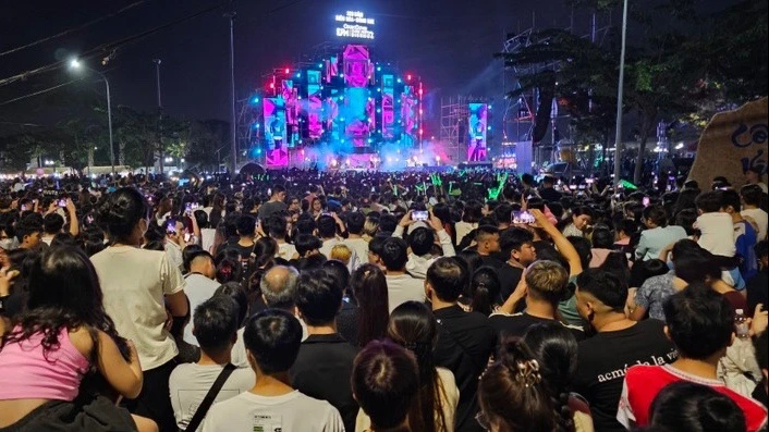 đón năm mới.jpeg