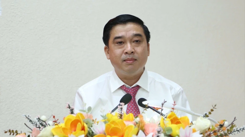 Phó chủ tịch.jpg