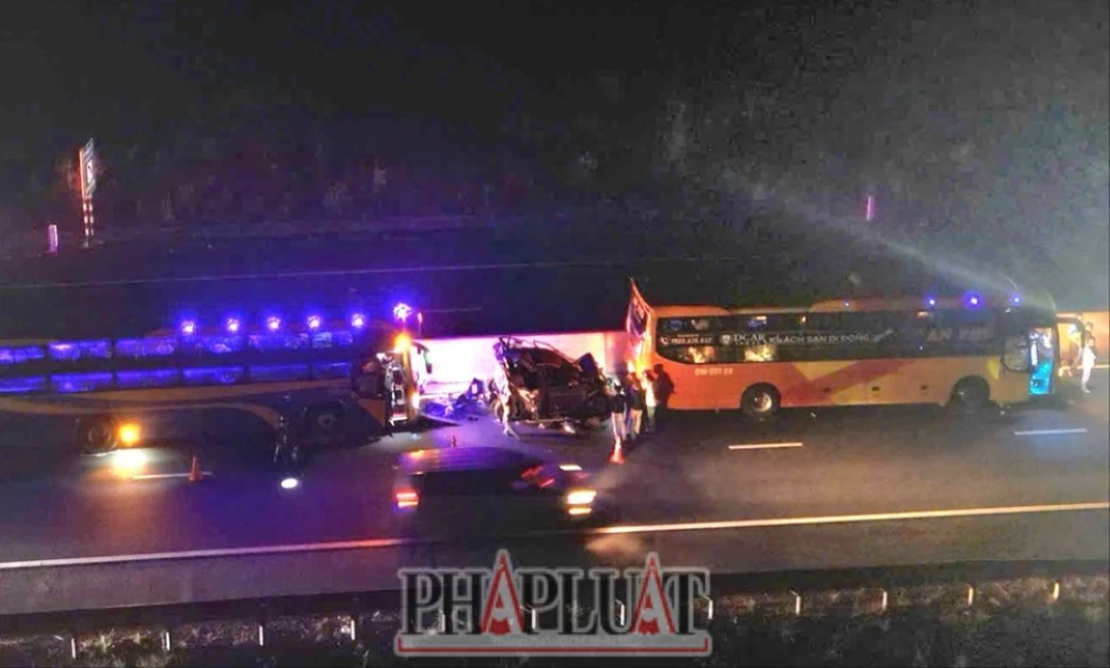 Tại nạn trên cao tốc.jpg