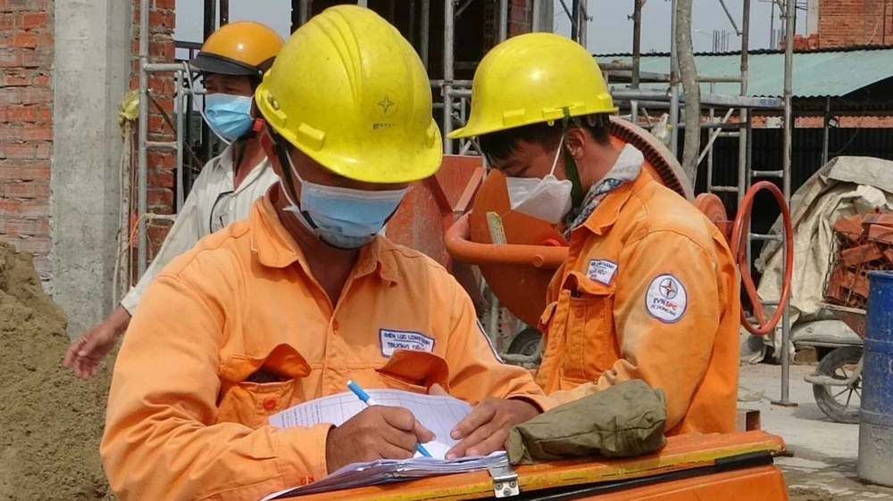 hỗ trợ tiền điện.jpeg