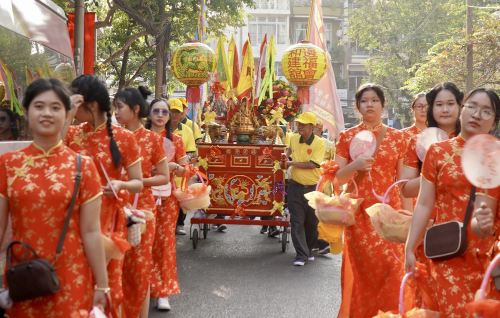 Lễ hội chùa ông 11.jpg