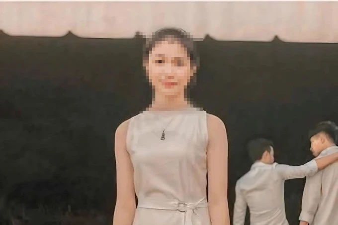 Nữ sinh viên. 1.jpeg