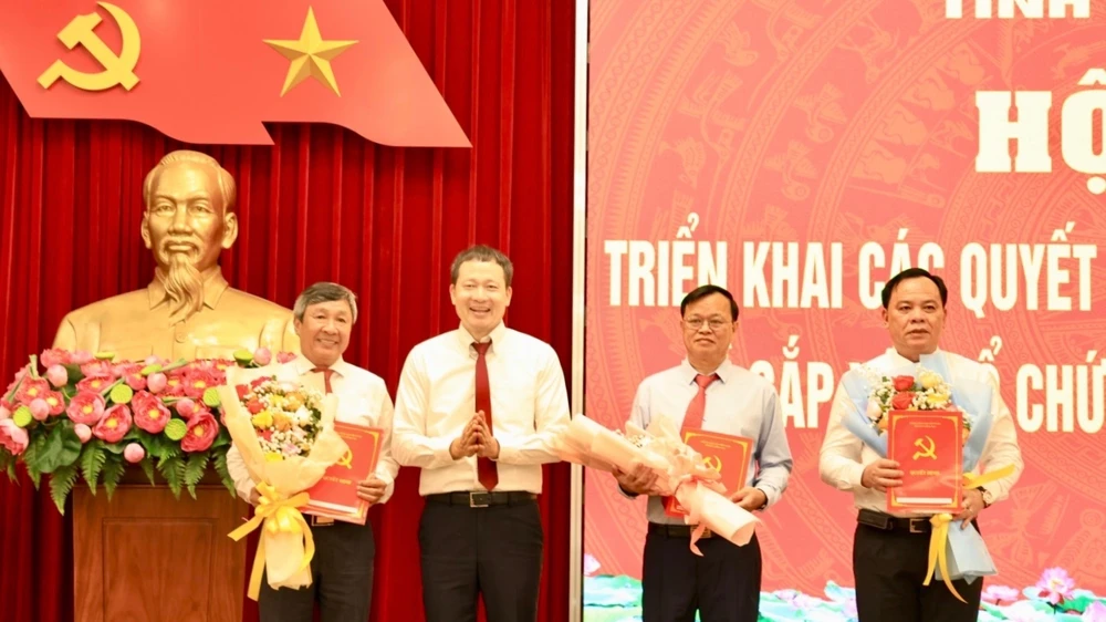 tổ chức bộ máy...jpg