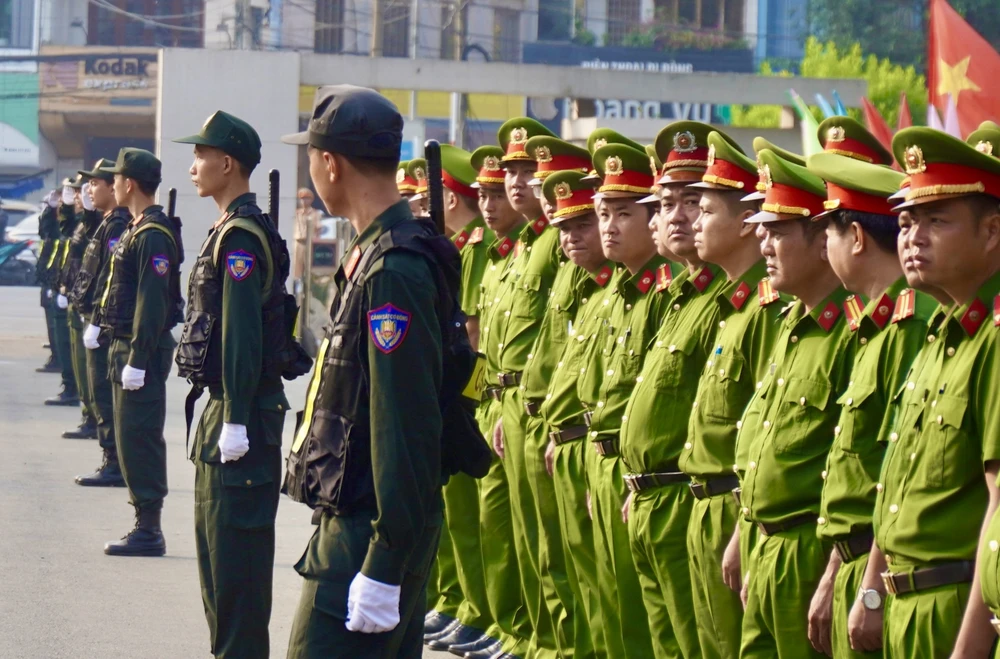 trấn áo tội phạm 16.jpg