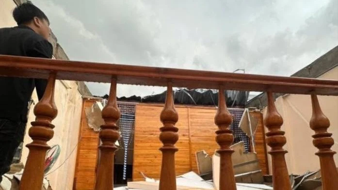 lốc xoáy dữ dội 2.jpeg