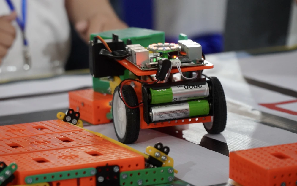 cuộc thi STEM Robotics. 3.jpg