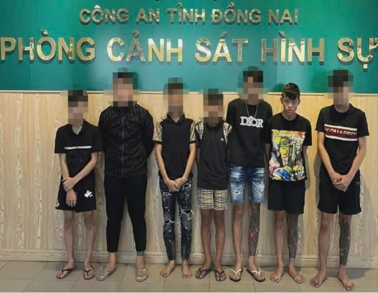 Thanh thiếu niên.jpg