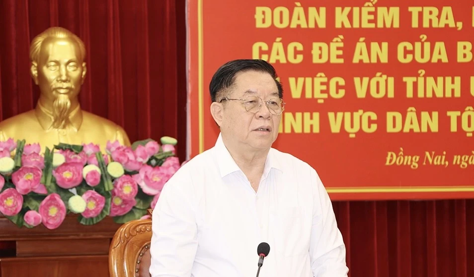 đoàn công tác...jpg