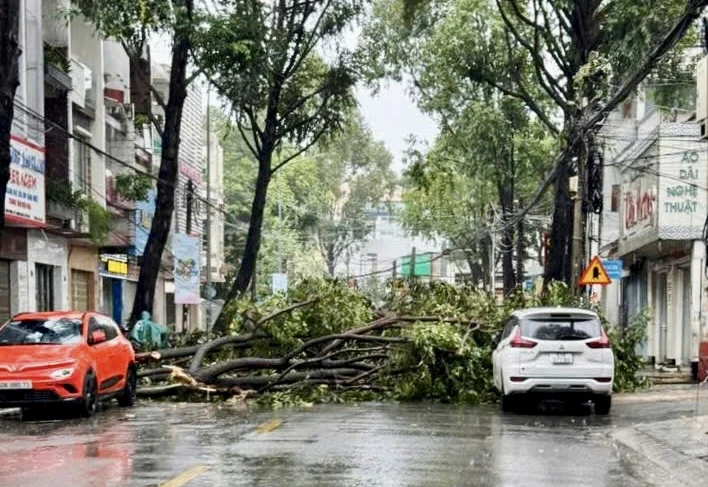 mua lốc xoáy 4.jpg