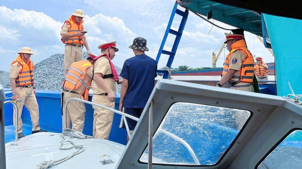 phương tiện vận tải 2.jpeg