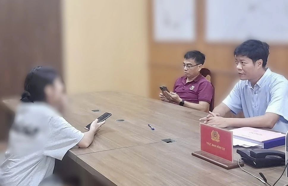 bắt cóc online.jpg