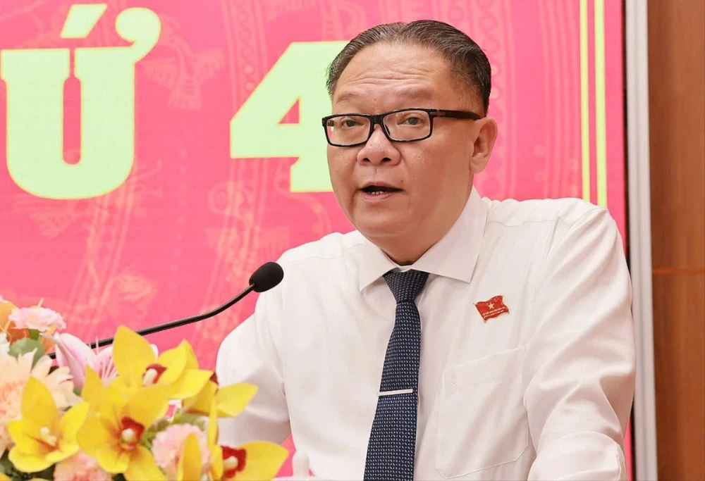 Phó chủ tịch.jpg