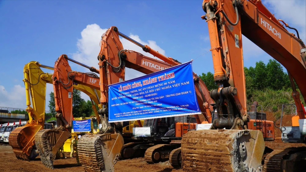 cao tốc Dầu Giây .jpg