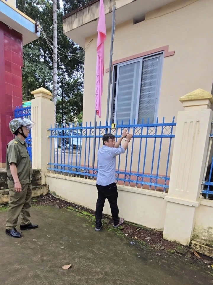 trộm cắp tài sản.jpg