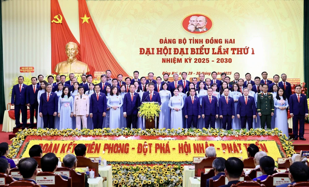 Ban chấp hành 1.jpg