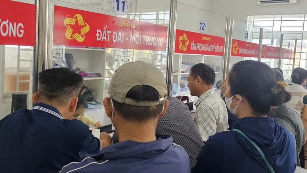 Thủ tục hành chính.jpg