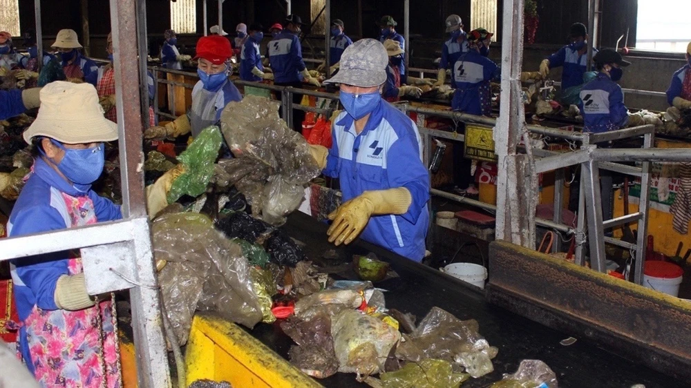 rác sinh hoạt.jpg