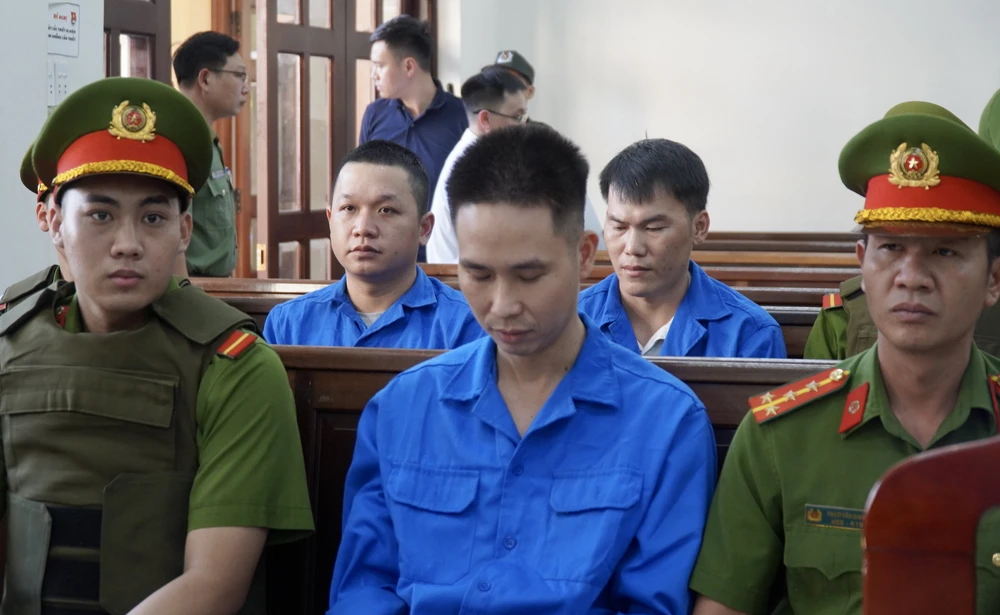 giết 3 người .jpg