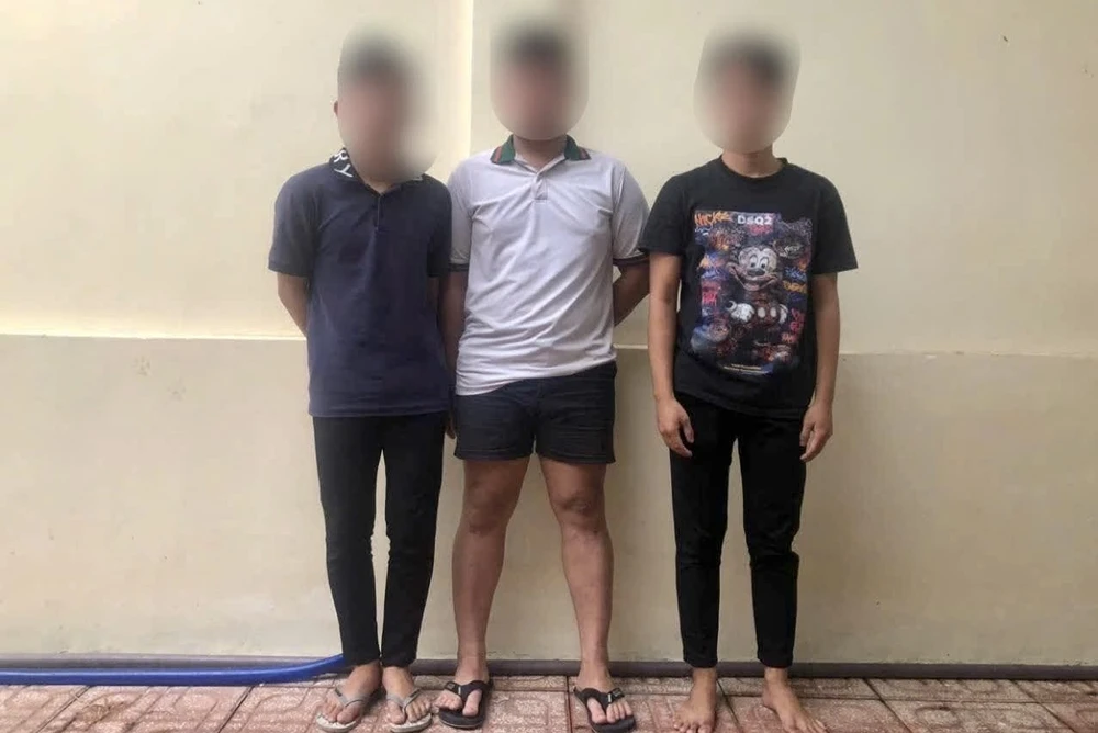 thanh thiếu niên.jpg