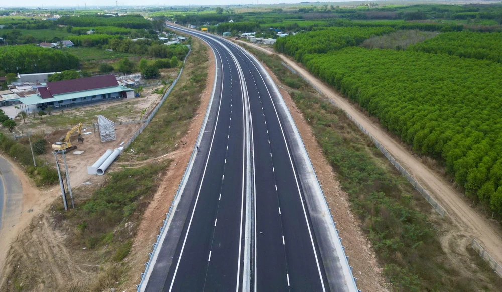 cao tốc 10.jpg