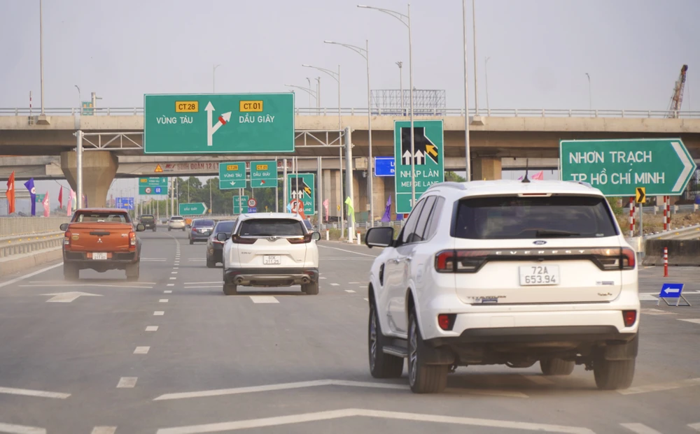 cao tốc Biên Hòa 5.jpg