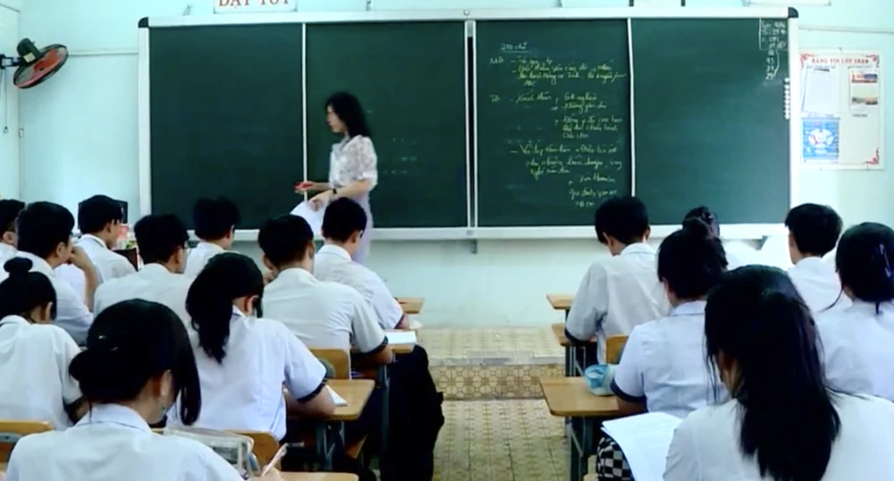 thi tốt nghiệp 1.jpg