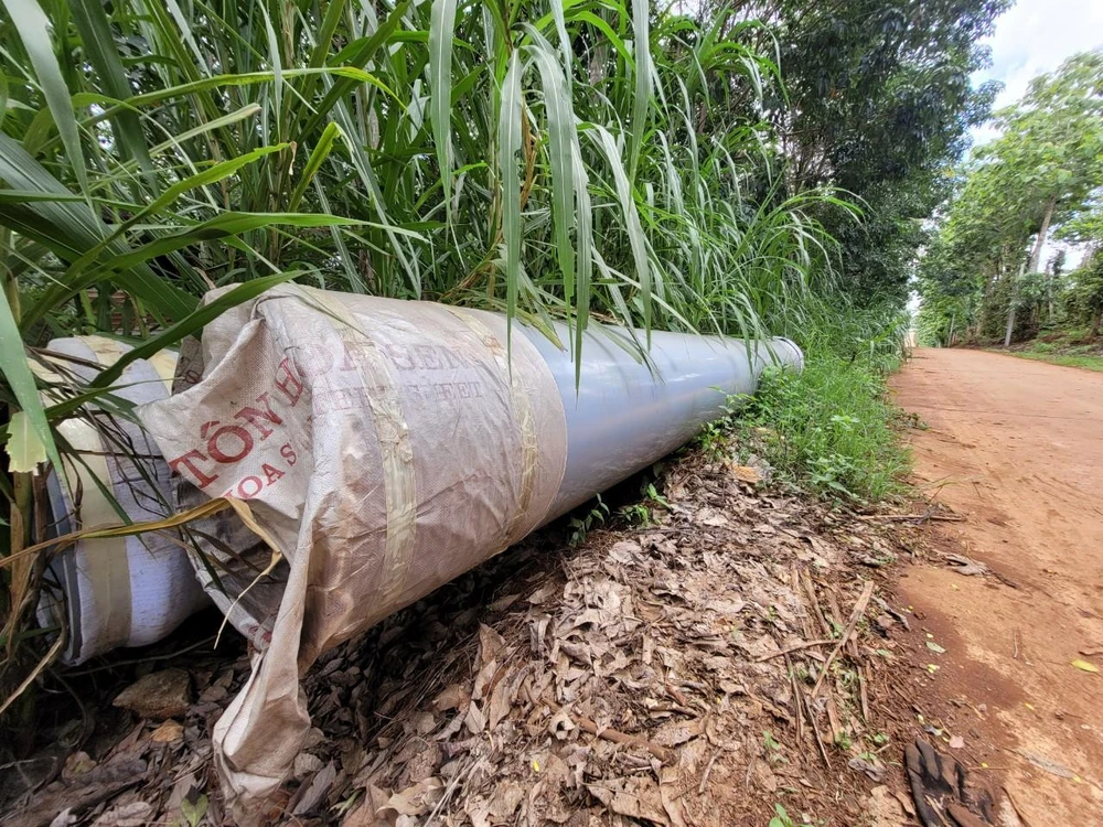 Đường ống uPVC tại tiểu dự án. Ảnh: TL