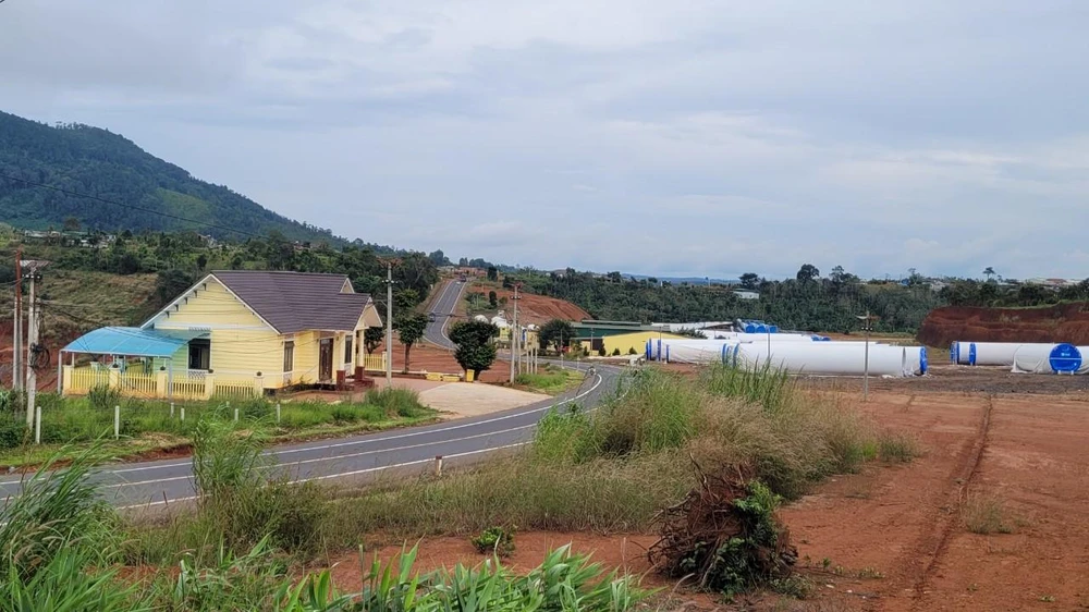 Một công trình vi phạm tại xã Nâm Njang, huyện Đắk Song. Ảnh: VL