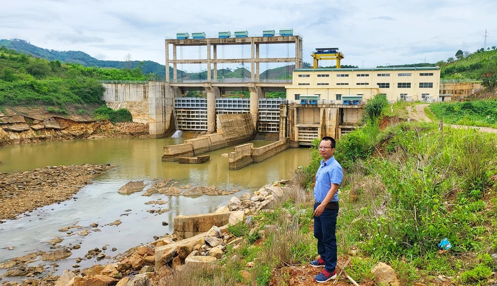 Thủy điện Đắk Psi bậc 2 gây ngập lụt vùng hạ du. Ảnh: LÊ KIẾN