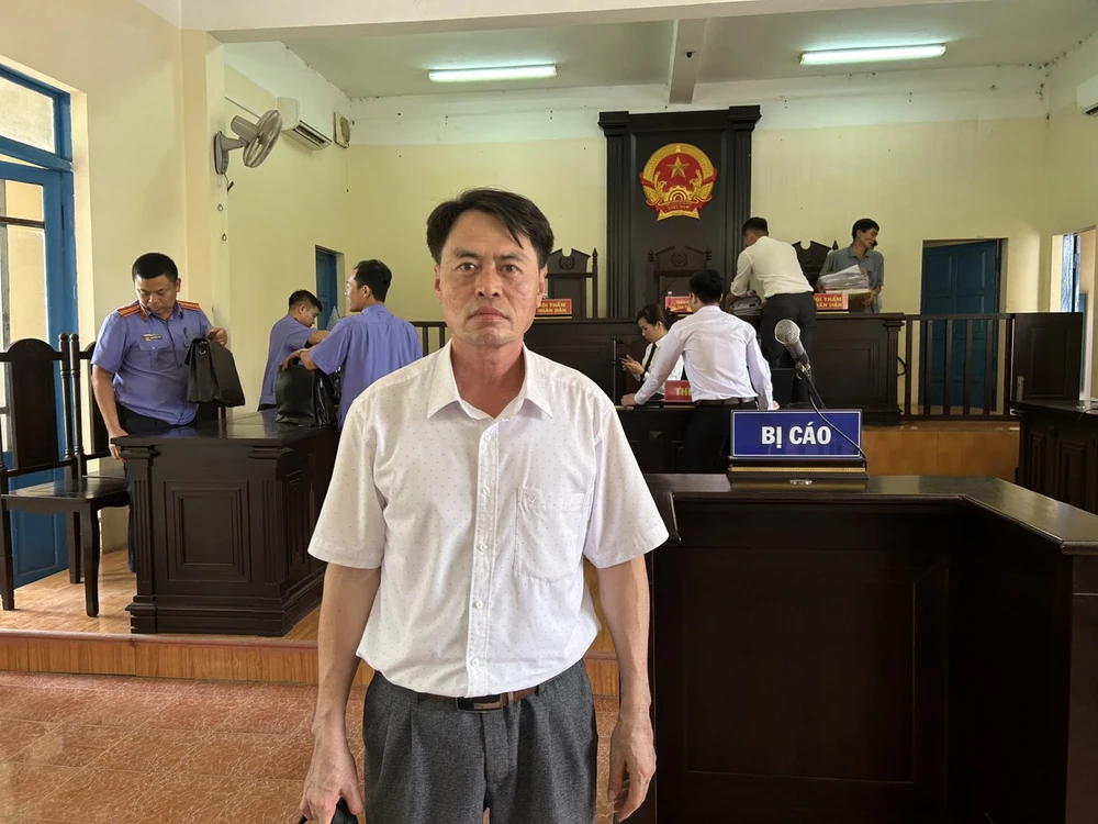 Bị cáo Nguyễn Hữu Quảng tại phiên tòa sơ thẩm. Ảnh: VŨ LONG