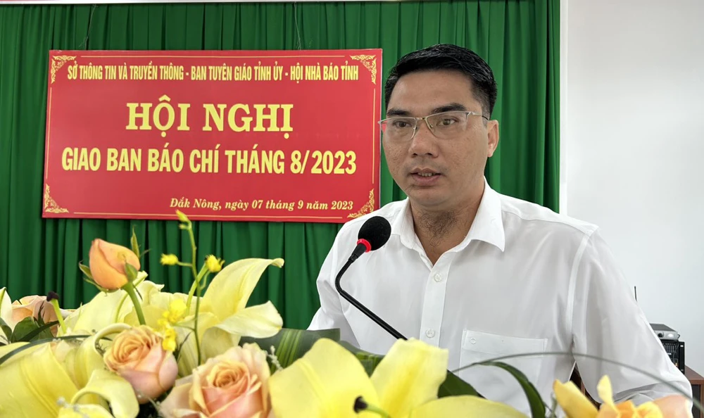 Ông Phan Thanh Hải cung cấp thông tin tại hội nghị giao ban báo chí tháng 8-2023. Ảnh: VŨ LONG