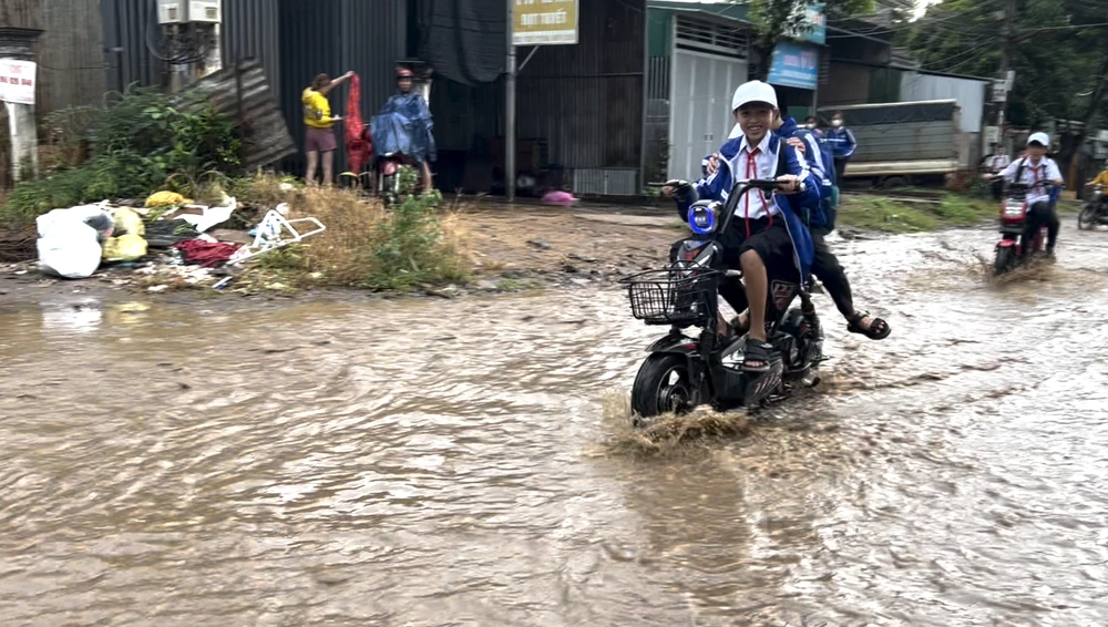 Đường Phan huy Chú