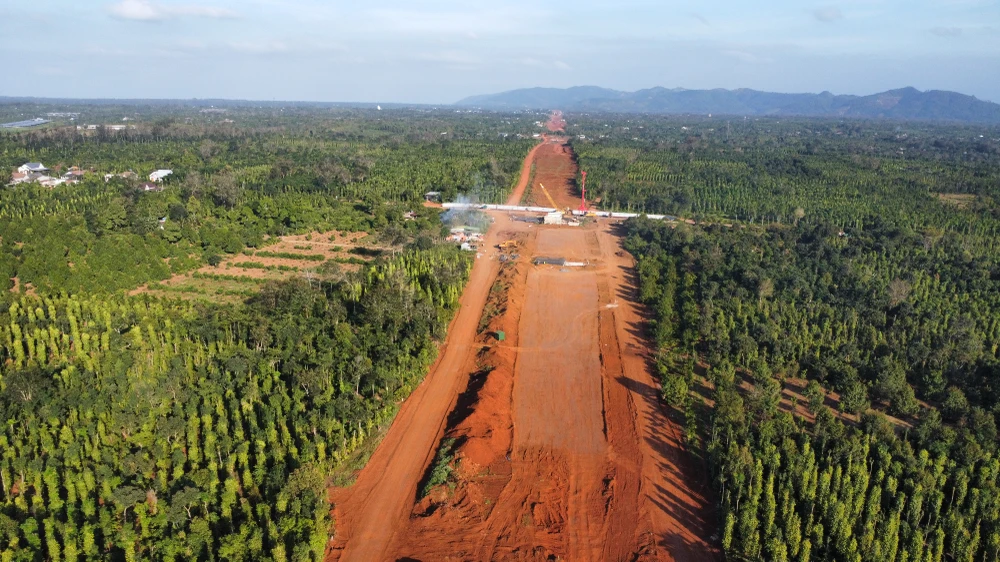 Đắk Lắk cùng Phú Yên kiến nghị sớm làm cao tốc kết nối rừng biển