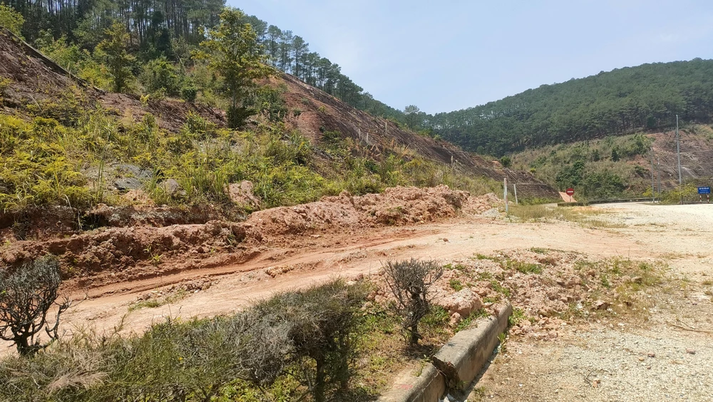 sạt lở.jpg