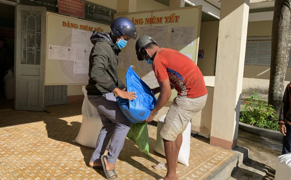 gạo cứu đói.png