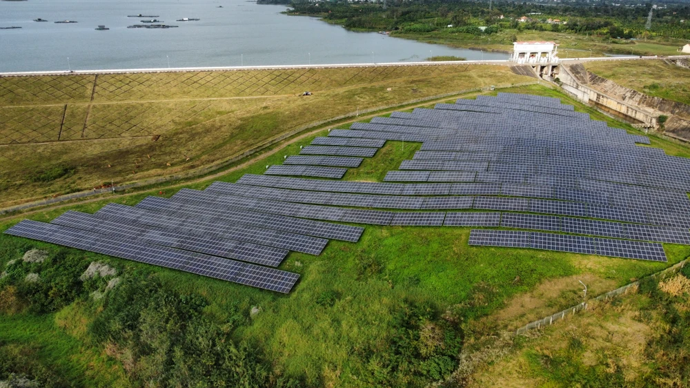 điện mặt trời.jpg