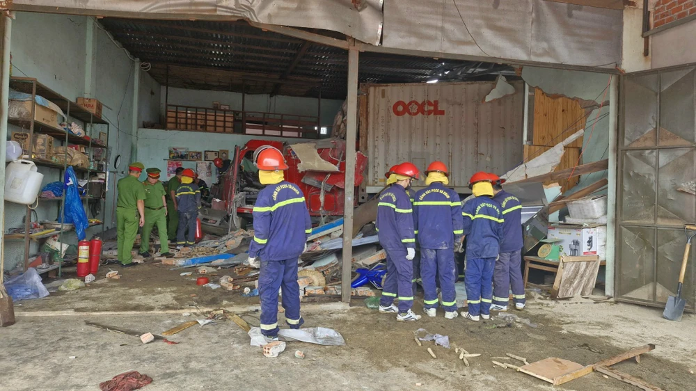 Kết quả kiểm tra nồng độ cồn, chất ma túy 2 tài xế xe container lao vào nhà dân