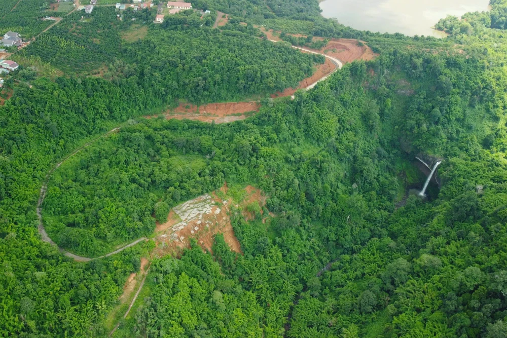 đường giao thông.jpg