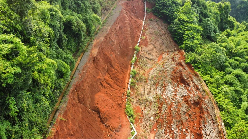 đường giao thông.jpg