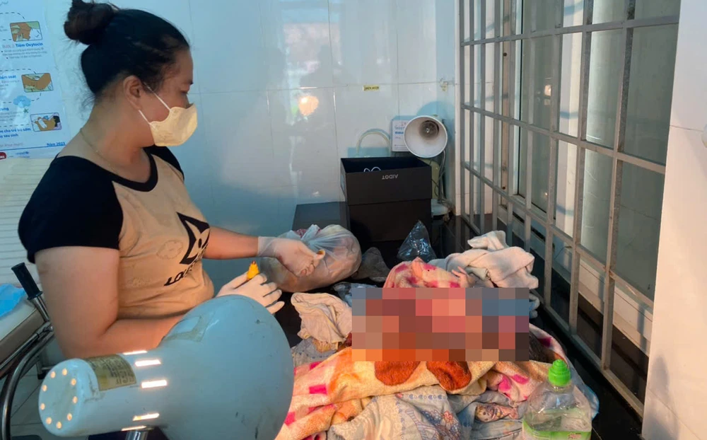 bên vệ đường.jpg