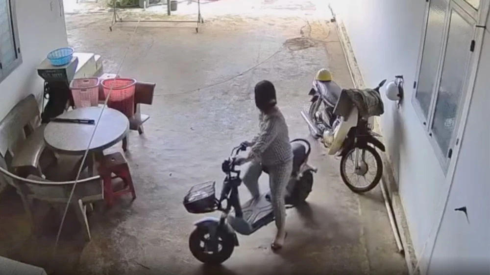 nữ sinh 14 tuổi.png