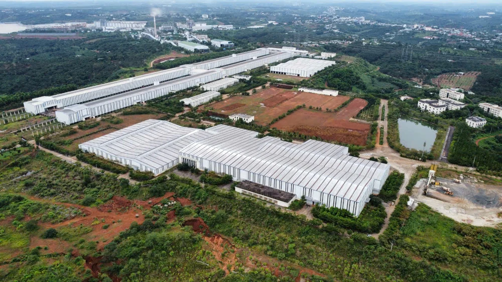 Nhà máy điện phân nhôm.jpg