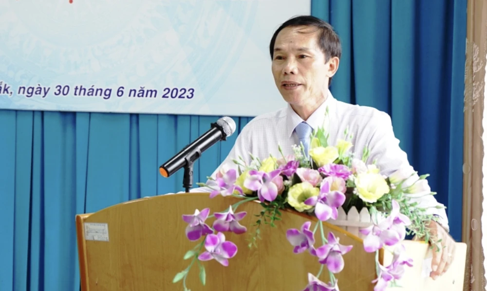 Tổng biên tập.png