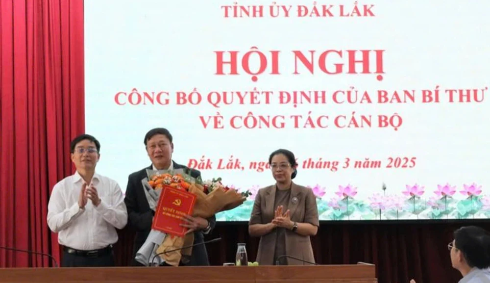 Ban Bí thư.jpg