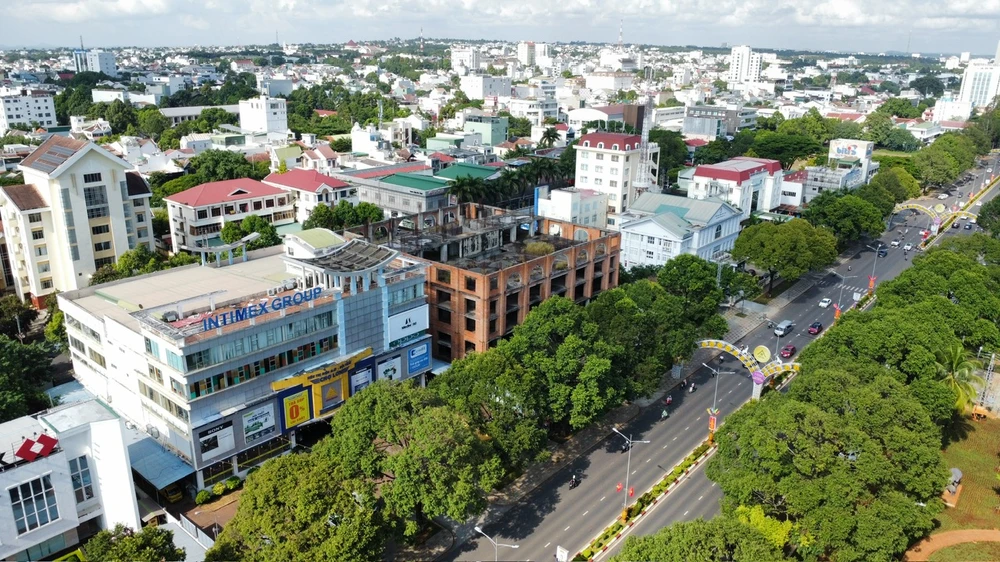 Bốn trụ sở.jpg