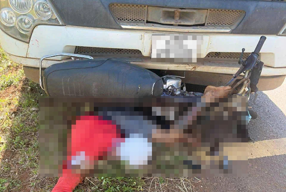 xe tải trộn bê tông.jpg