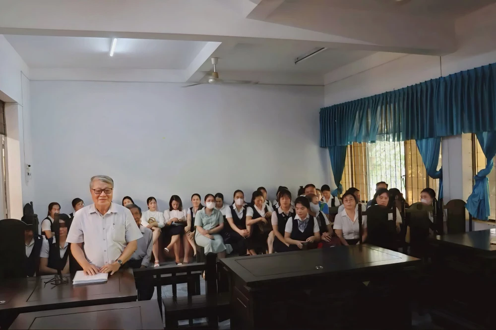 dân lập sang tư thục.jpg