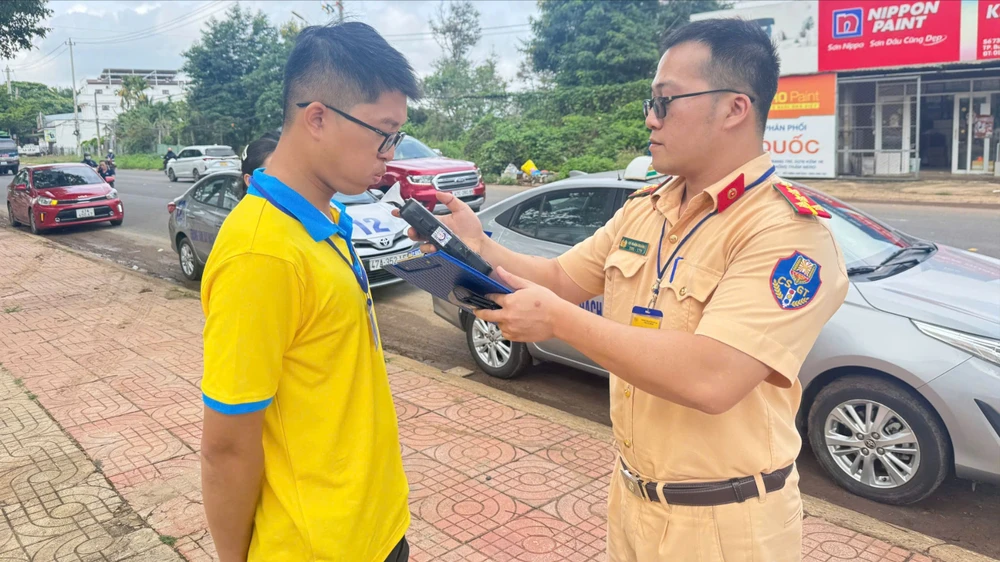 Cảnh sát giao thông.jpg