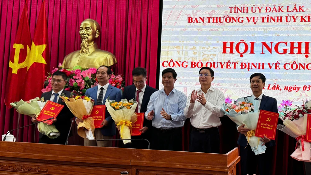 Báo Đắk Lắk.jpg