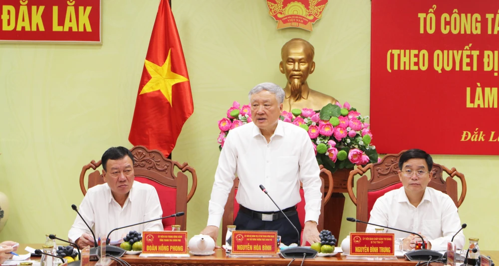 Phó Thủ tướng Thường trực Nguyễn Hòa Bình phát biểu tại buổi làm việc với tỉnh Đắk Lắk. Ảnh: NH